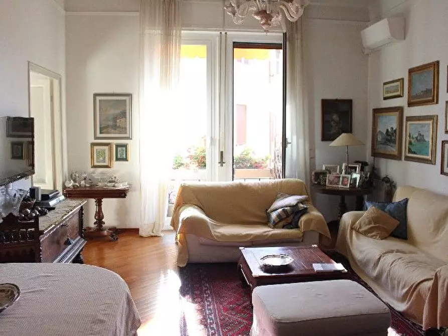 Immagine 11 di Appartamento in vendita  a La Spezia