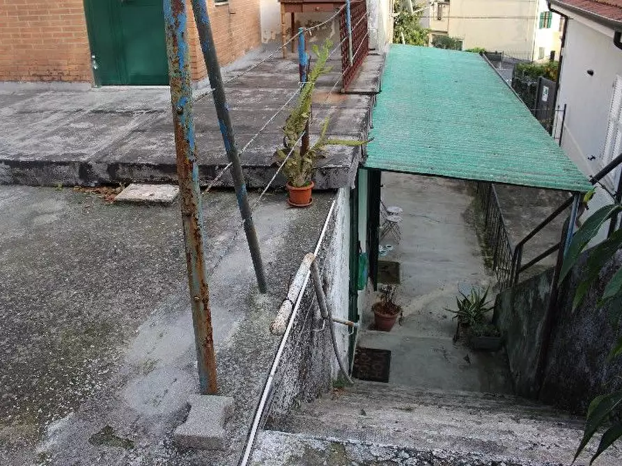 Immagine 11 di Appartamento in vendita  a La Spezia