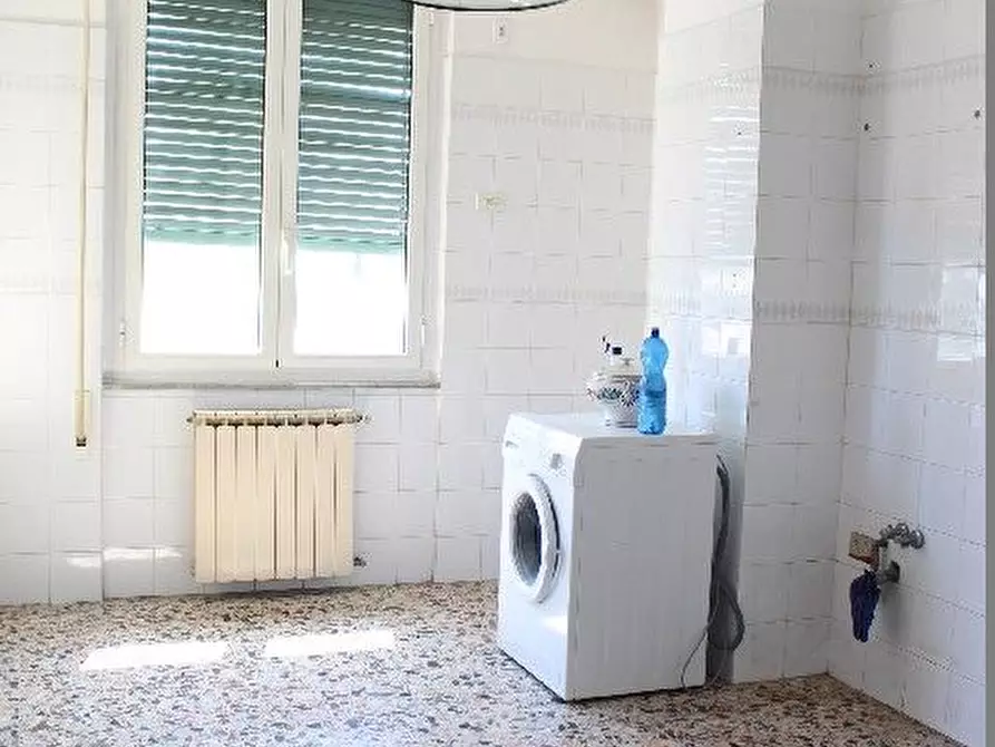 Immagine 6 di Appartamento in vendita  a La Spezia