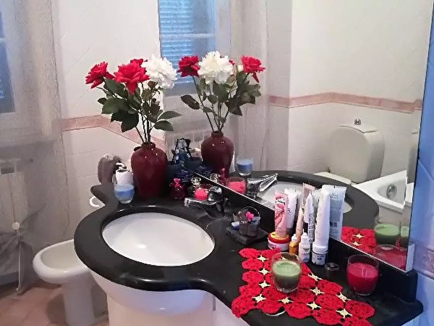 Immagine 18 di Appartamento in vendita  a Sarzana