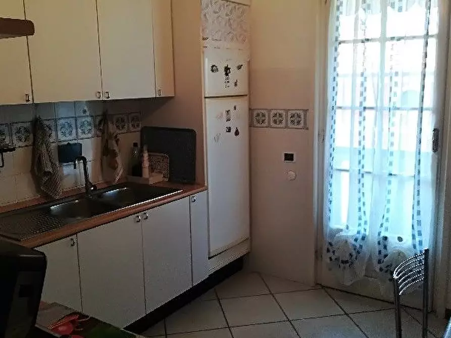 Immagine 5 di Appartamento in vendita  a Sarzana