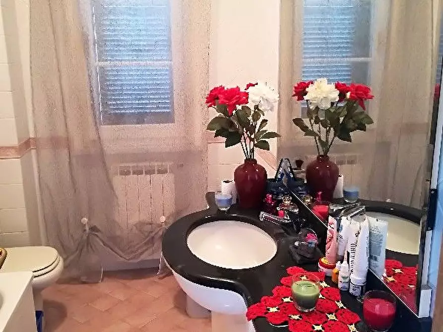 Immagine 9 di Appartamento in vendita  a Sarzana