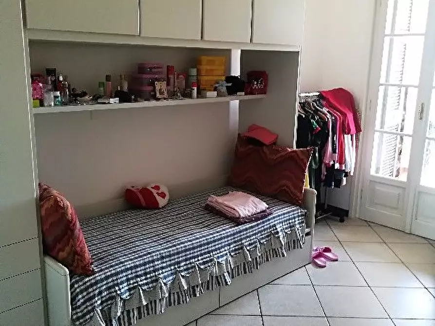 Immagine 14 di Appartamento in vendita  a Sarzana