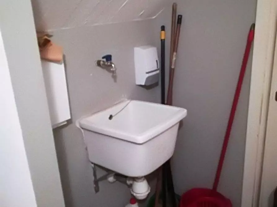 Immagine 21 di Appartamento in vendita  a Sarzana