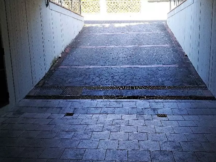 Immagine 13 di Appartamento in vendita  a Sarzana