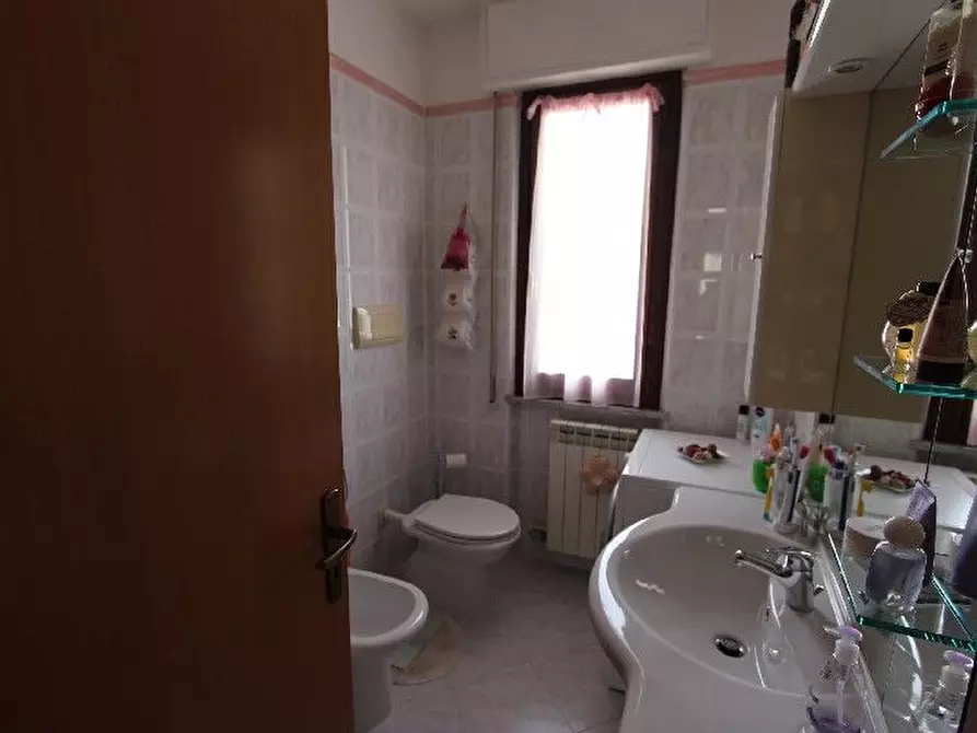 Immagine 6 di Appartamento in vendita  a Aulla