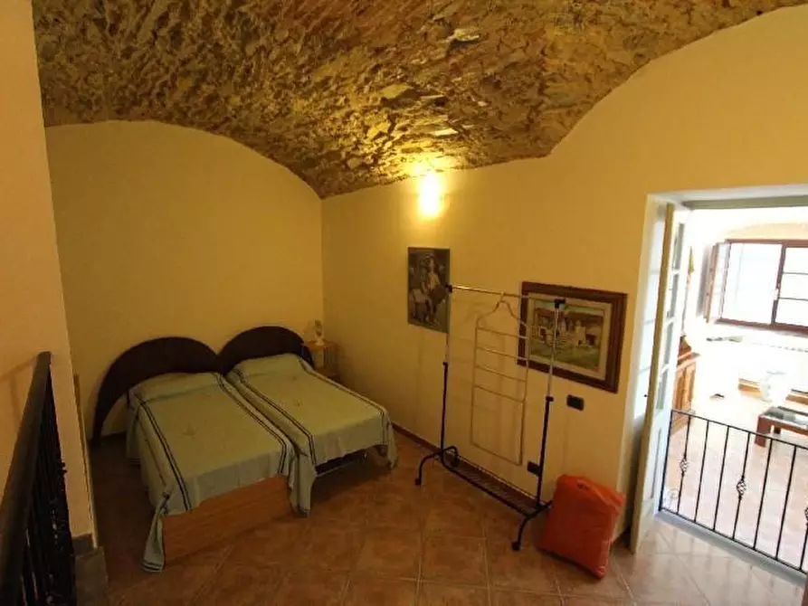 Immagine 2 di Appartamento in vendita  a Fosdinovo