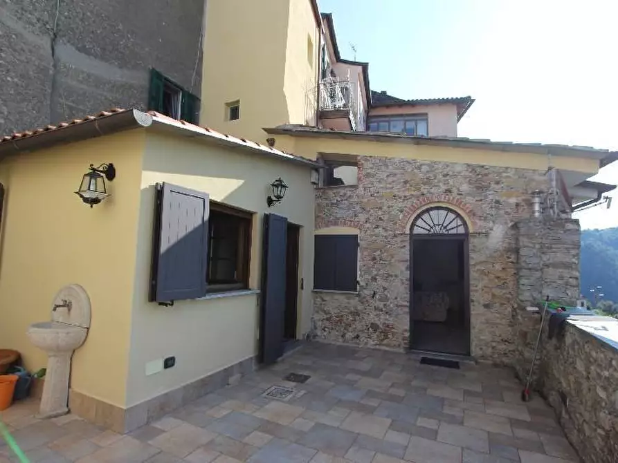 Immagine 9 di Appartamento in vendita  a Fosdinovo