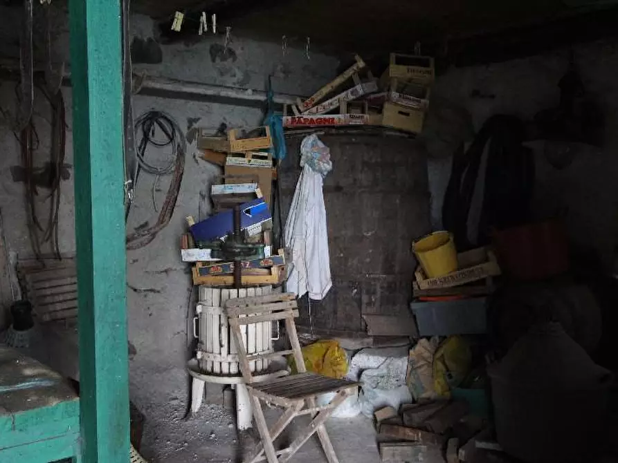 Immagine 10 di Rustico / casale in vendita  a La Spezia