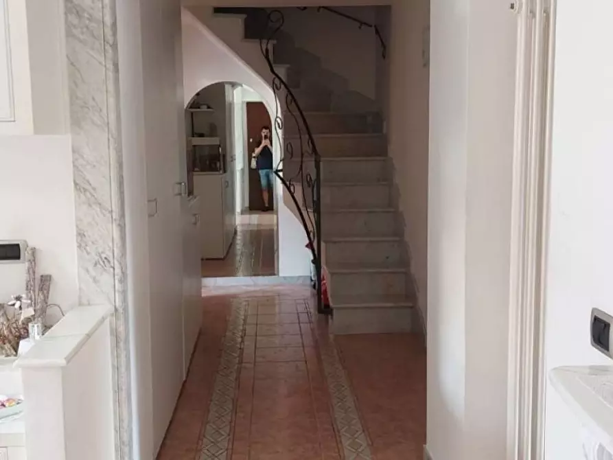 Immagine 19 di Appartamento in vendita  a Carrara