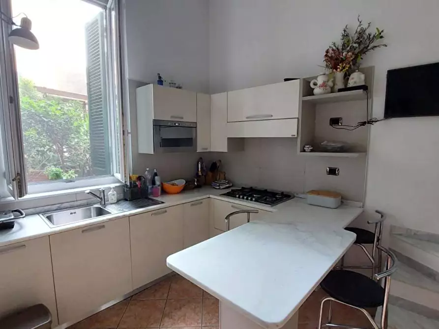 Immagine 11 di Appartamento in vendita  a Carrara