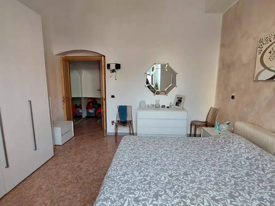 Immagine 2 di Appartamento in vendita  a Carrara