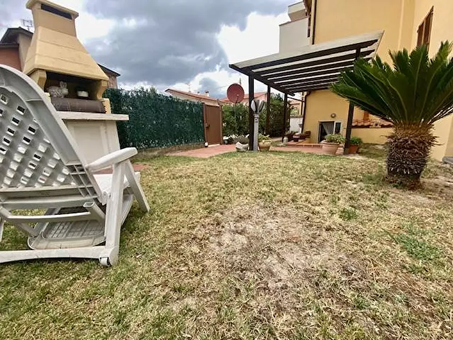 Immagine 26 di Appartamento in vendita  a Fosdinovo