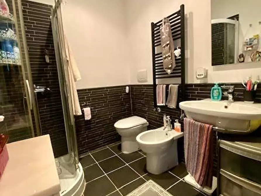 Immagine 25 di Casa bifamiliare in vendita  a Carrara