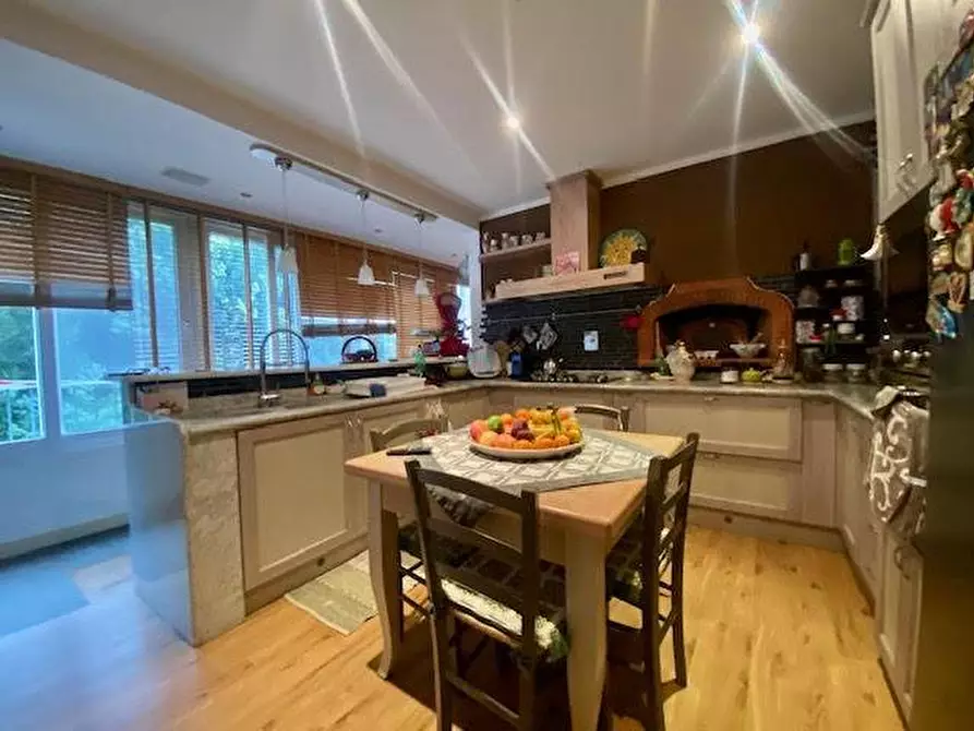 Immagine 21 di Casa bifamiliare in vendita  a Carrara