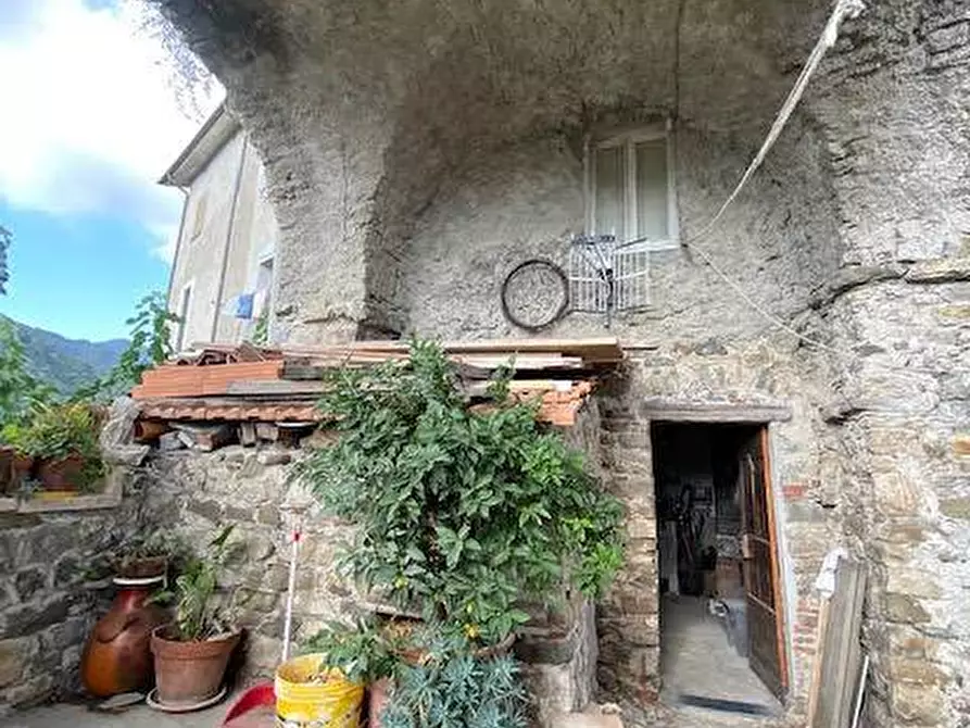 Immagine 4 di Casa quadrifamiliare in vendita  a Fosdinovo