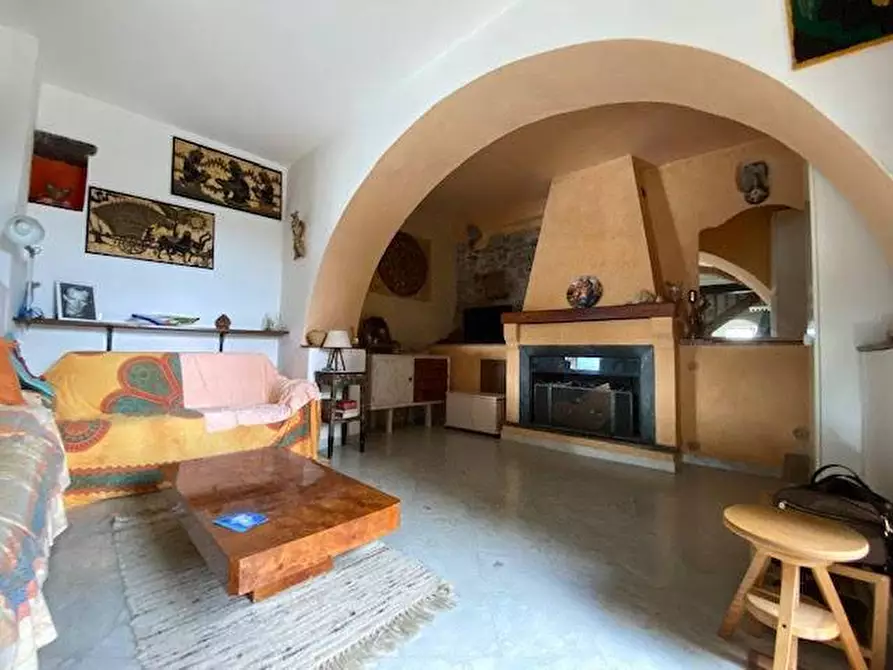 Immagine 36 di Casa quadrifamiliare in vendita  a Fosdinovo