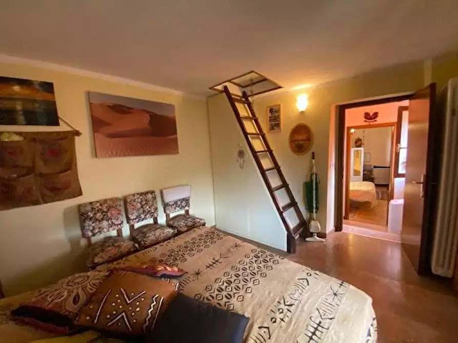 Immagine 5 di Casa quadrifamiliare in vendita  a Fosdinovo