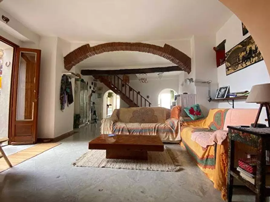 Immagine 34 di Casa quadrifamiliare in vendita  a Fosdinovo