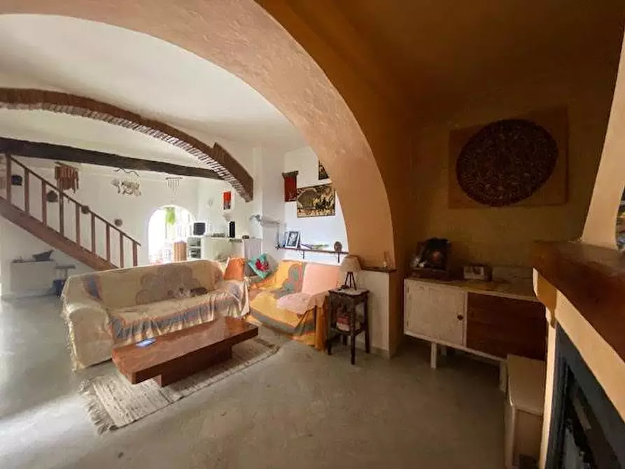 Immagine 33 di Casa quadrifamiliare in vendita  a Fosdinovo