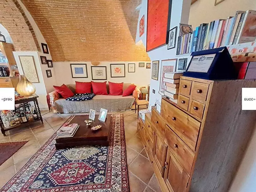 Immagine 7 di Loft/Open space in vendita  a Carrara