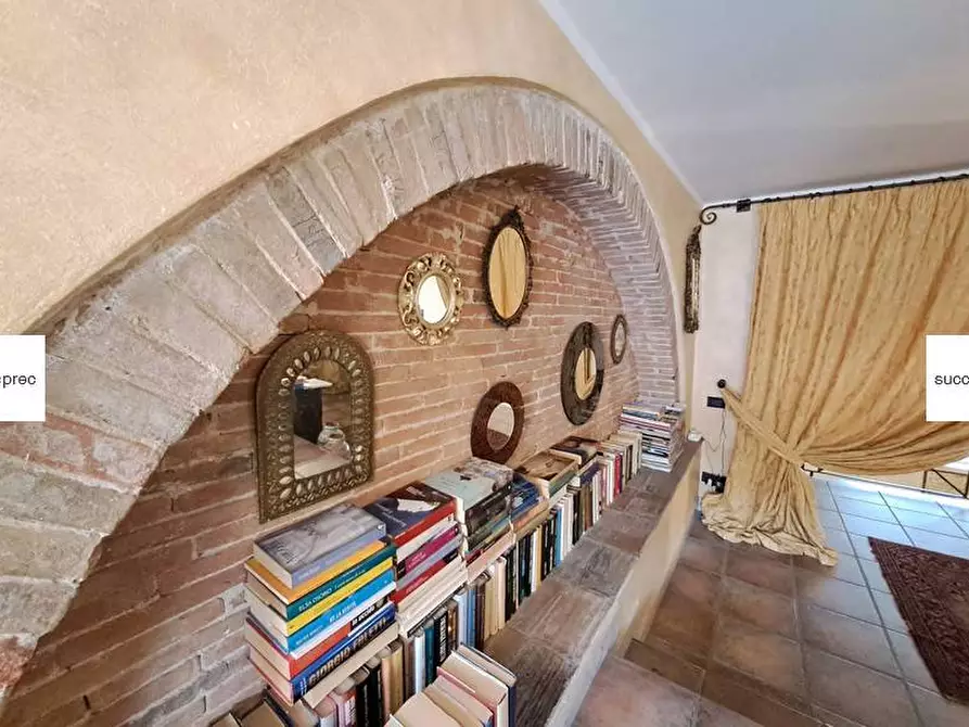 Immagine 25 di Loft/Open space in vendita  a Carrara