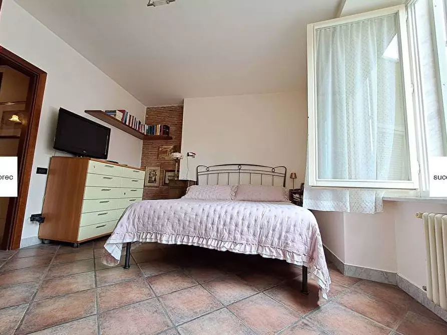 Immagine 3 di Loft/Open space in vendita  a Carrara