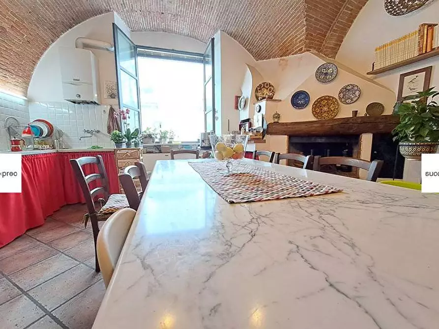 Immagine 9 di Loft/Open space in vendita  a Carrara