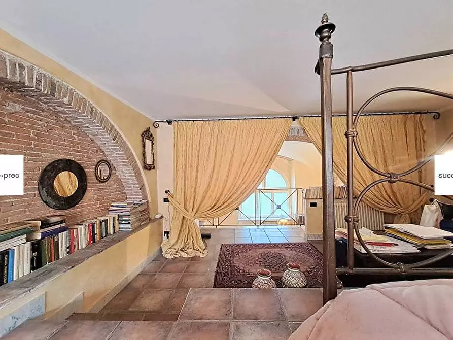 Immagine 11 di Loft/Open space in vendita  a Carrara
