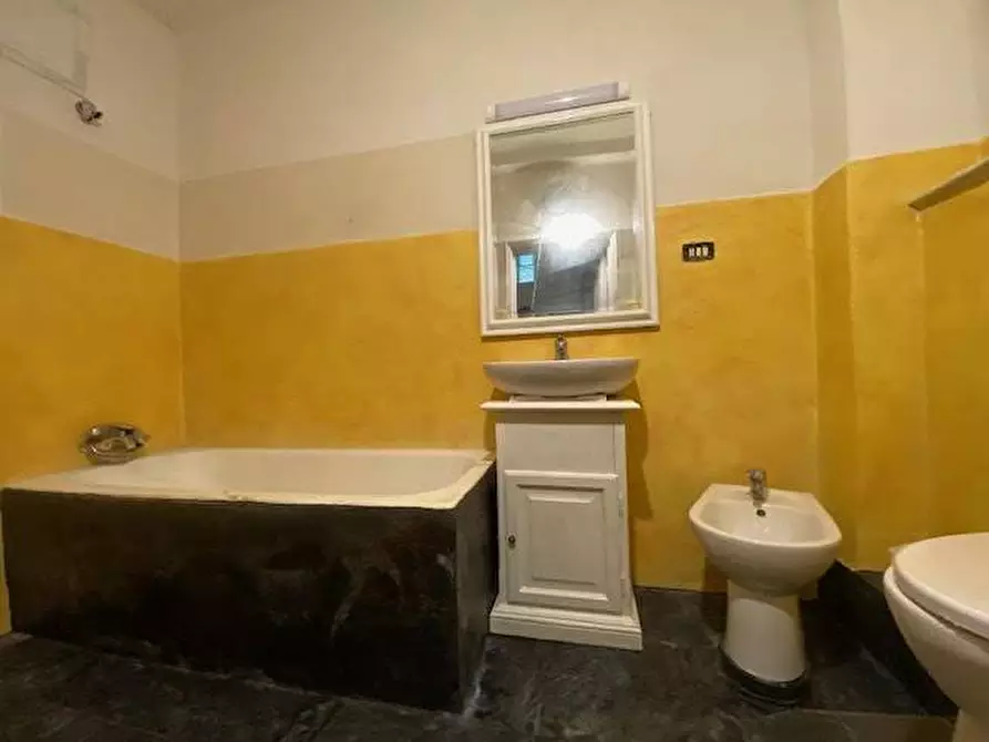 Immagine 6 di Appartamento in vendita  a Carrara