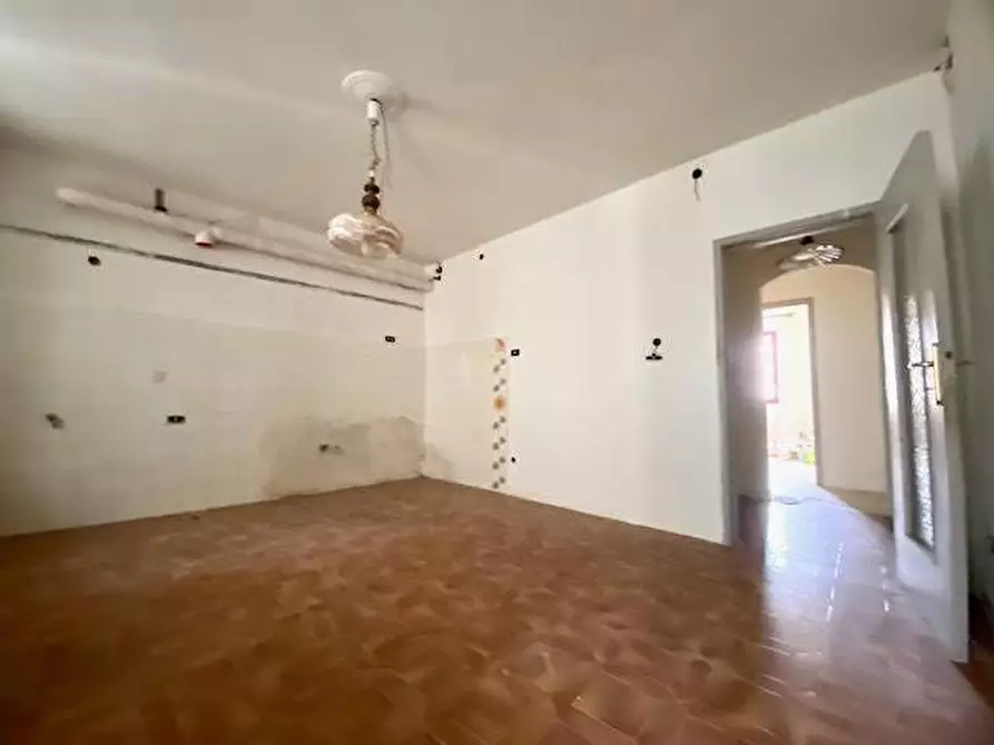 Immagine 11 di Appartamento in vendita  a Carrara