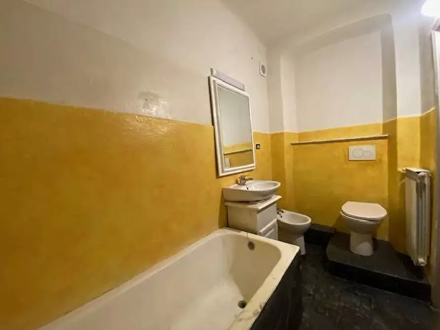 Immagine 5 di Appartamento in vendita  a Carrara