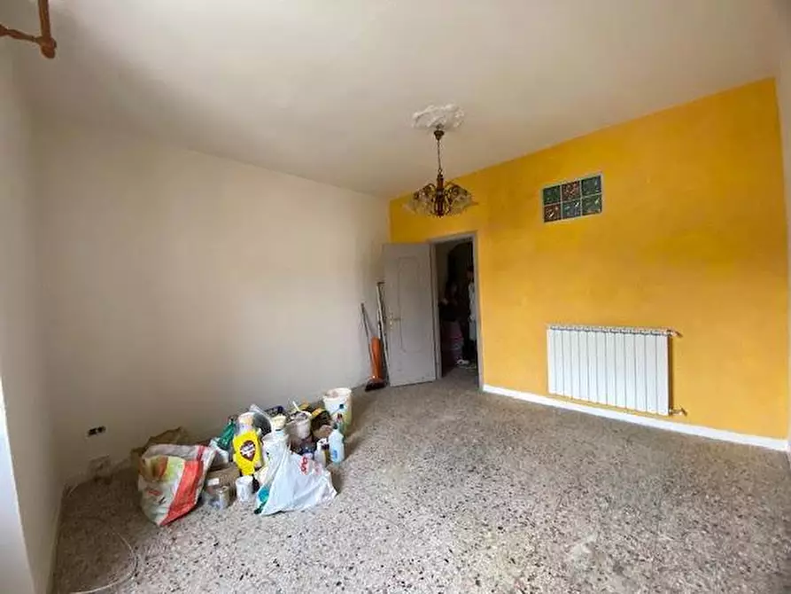 Immagine 4 di Appartamento in vendita  a Carrara