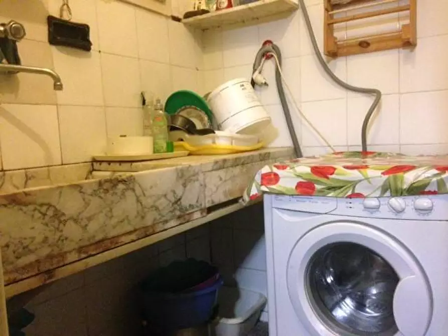 Immagine 10 di Appartamento in vendita  a Carrara