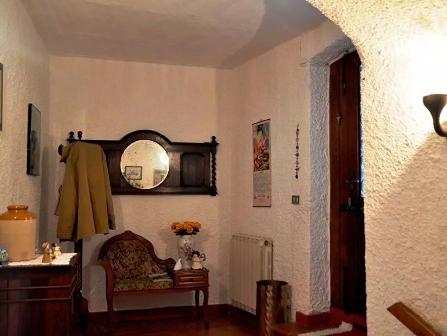 Immagine 15 di Rustico / casale in vendita  a Ortonovo