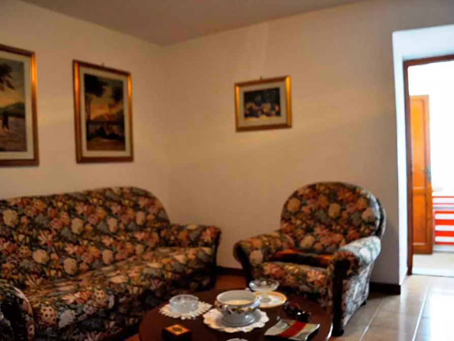 Immagine 19 di Rustico / casale in vendita  a Ortonovo