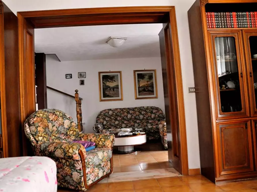 Immagine 17 di Rustico / casale in vendita  a Ortonovo