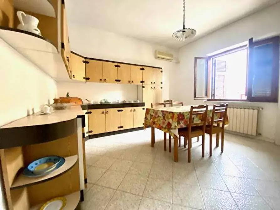 Immagine 19 di Casa bifamiliare in vendita  a Ortonovo