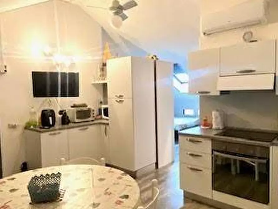 Immagine 14 di Mansarda in vendita  a Ameglia