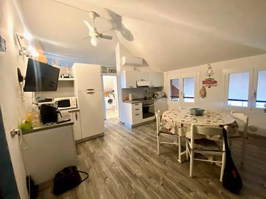 Immagine 12 di Mansarda in vendita  a Ameglia