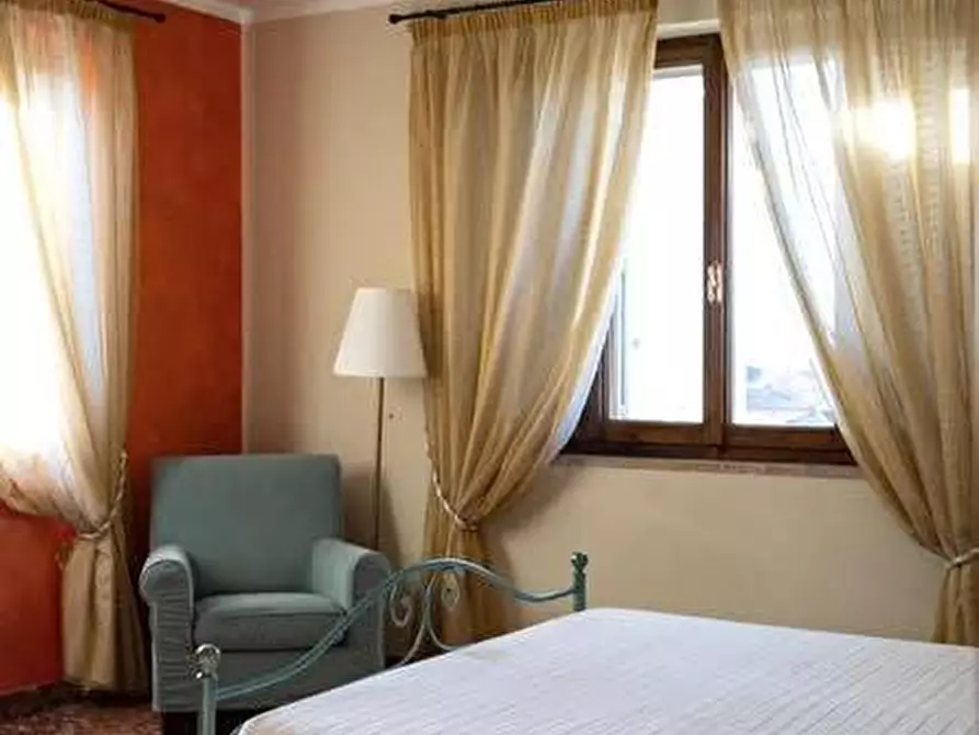 Immagine 14 di Appartamento in vendita  a Castelnuovo Magra