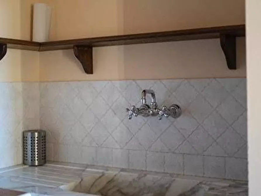 Immagine 6 di Appartamento in vendita  a Castelnuovo Magra