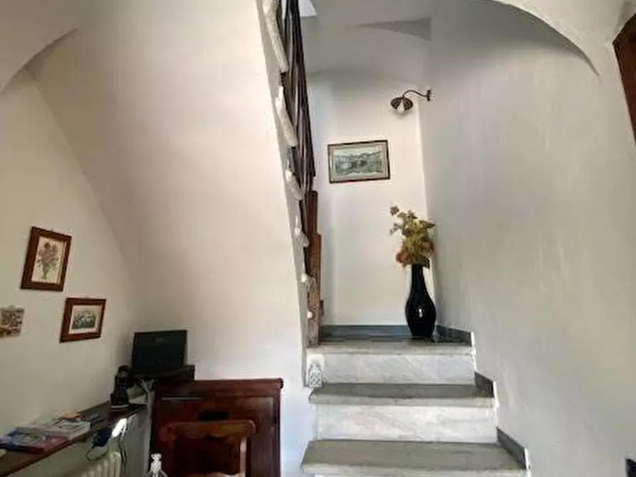 Immagine 7 di Villa in vendita  a Sarzana