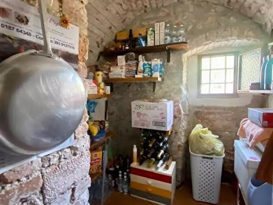 Immagine 9 di Villa in vendita  a Sarzana