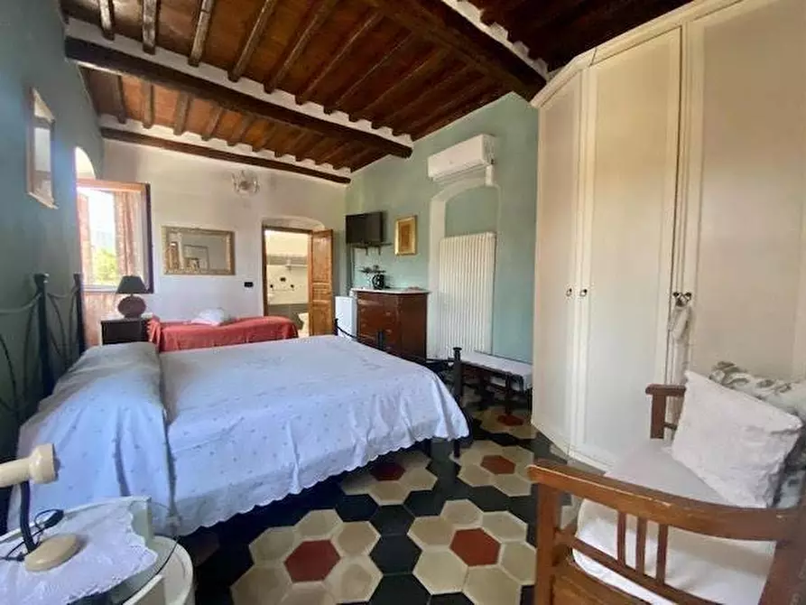 Immagine 3 di Villa in vendita  a Sarzana