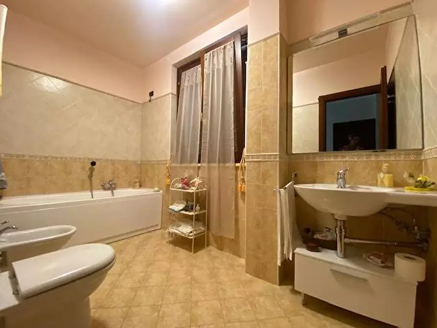 Immagine 29 di Casa bifamiliare in vendita  a Castelnuovo Magra