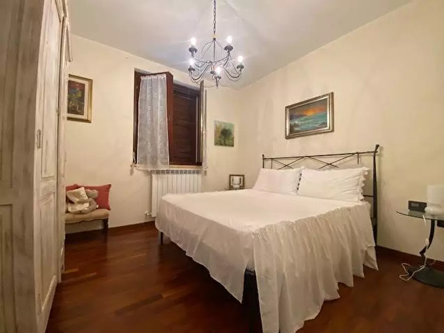 Immagine 22 di Casa bifamiliare in vendita  a Castelnuovo Magra