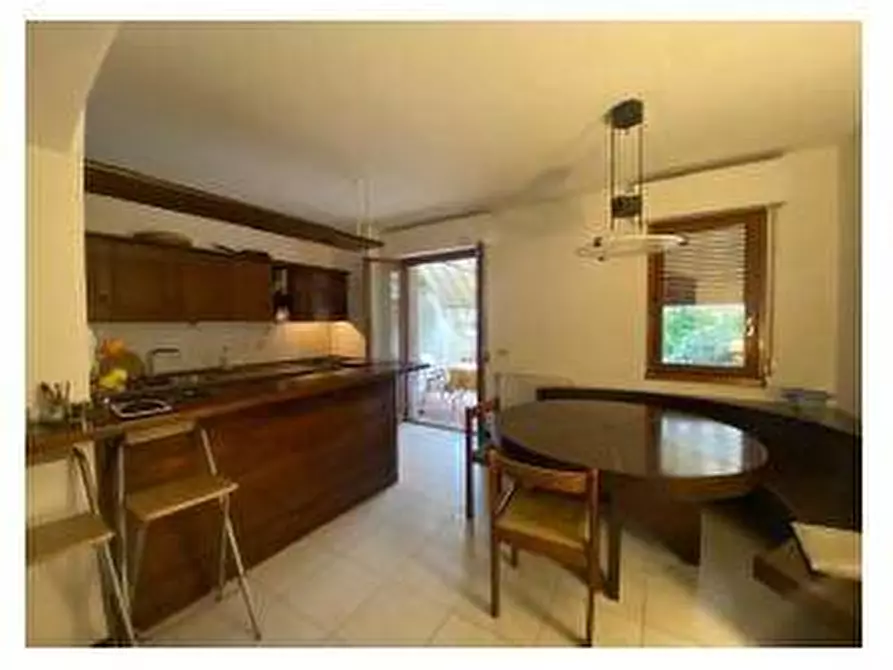 Immagine 21 di Villetta a schiera in vendita  a Ortonovo