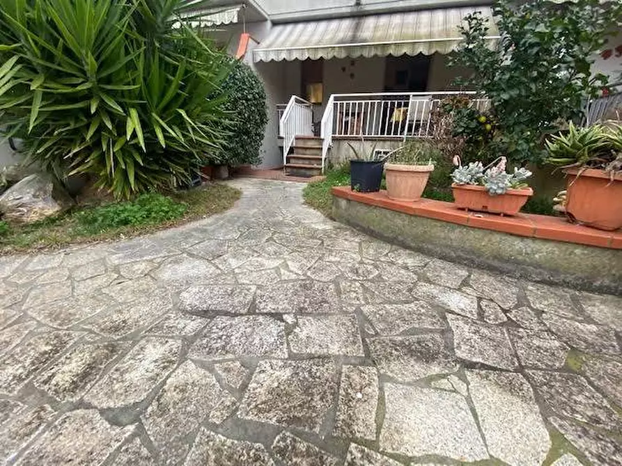 Immagine 8 di Villetta a schiera in vendita  a Ortonovo