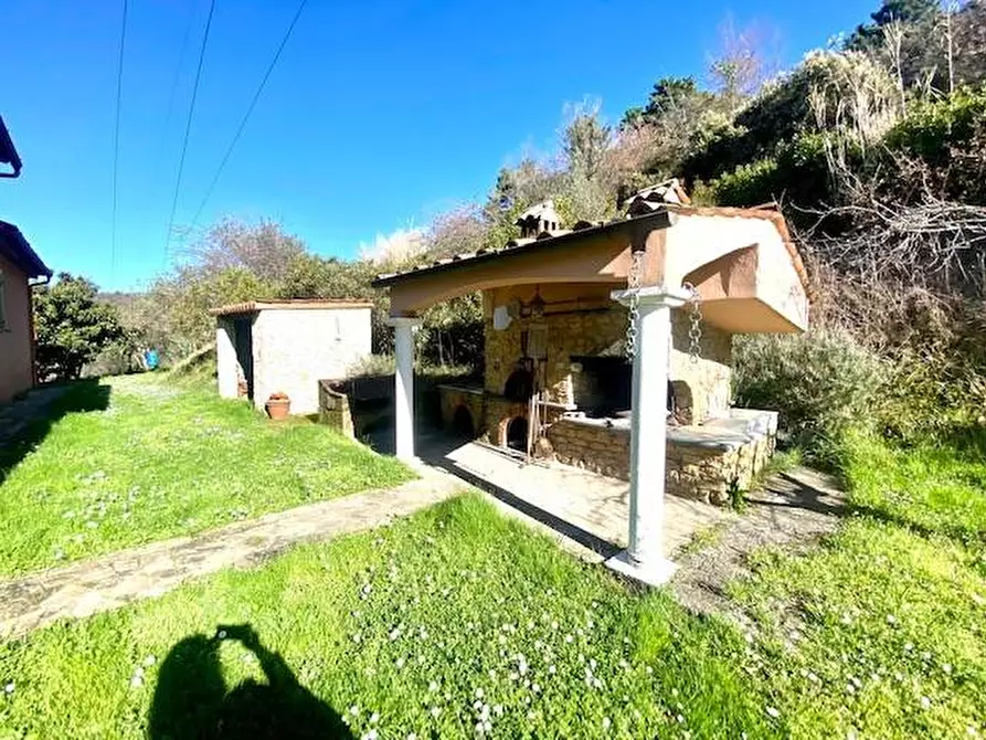 Immagine 32 di Villa in vendita  a Sarzana